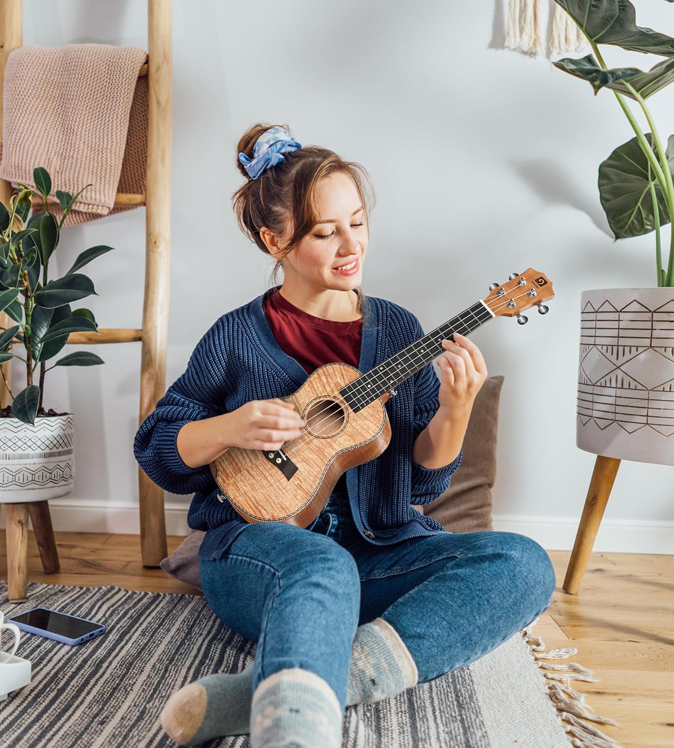 Vangoa Concert Ukulele 23 inch Ukelele Kit Arm Rest Ukulele Okoume Wood Four String Wooden Hawaiian Starter Uke for Beginners Professional Adults